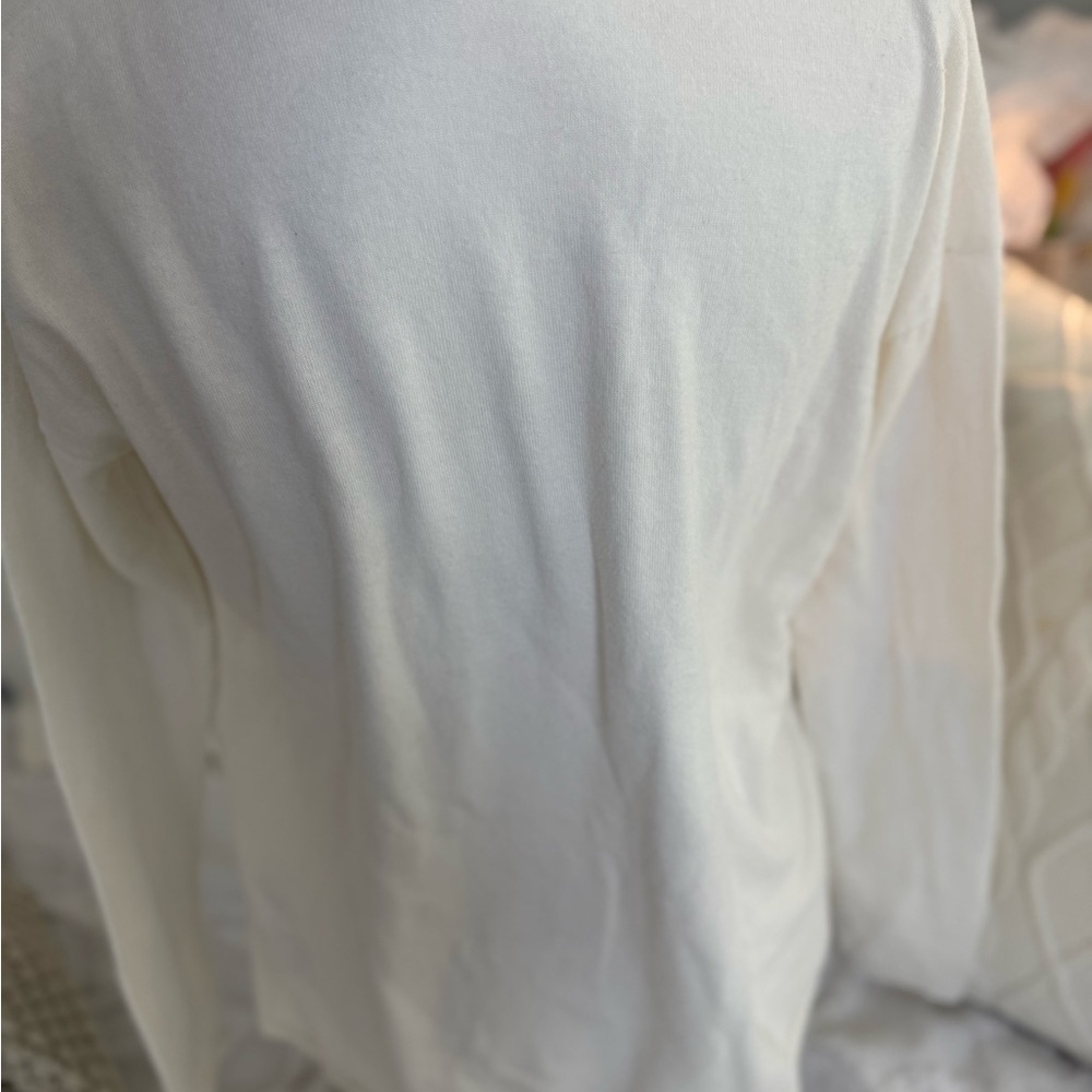 Elegant White Women's Sweater - Picture 9 of 10